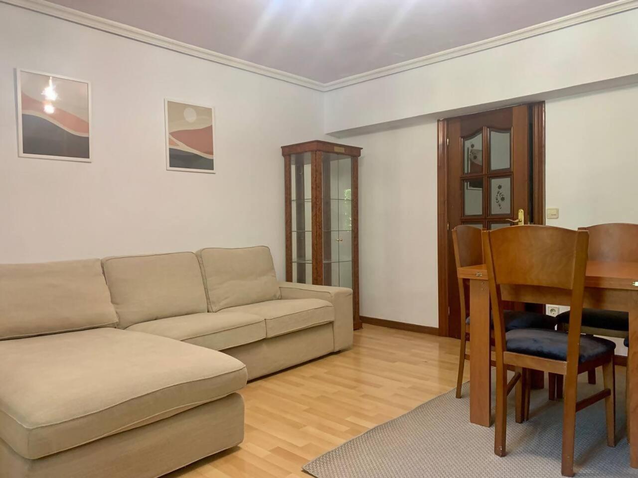 Apartamento Centrico Y Comodo Vitoria-Gasteiz Eksteriør billede